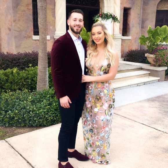 Meet your Posher, Debra - Picture 1 of 7